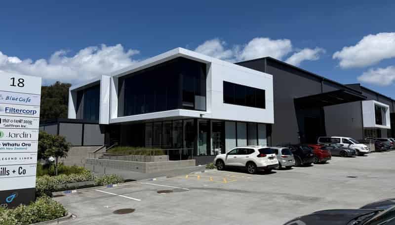 2/18 Kawana Street , Northcote