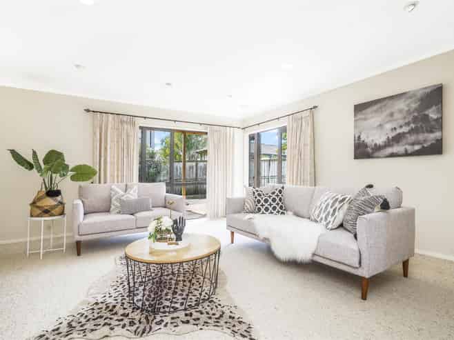 4 Keswick Crescent, Huntington