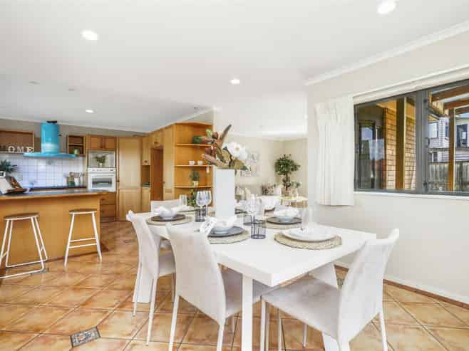 4 Keswick Crescent, Huntington