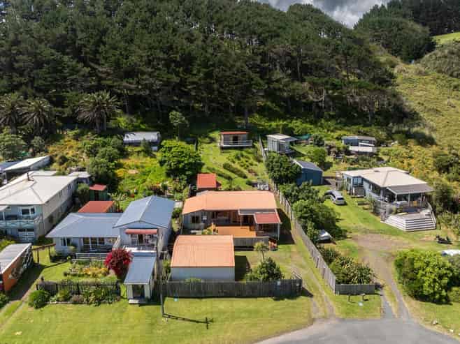 141 Riria Kereopa Memorial Drive, Raglan