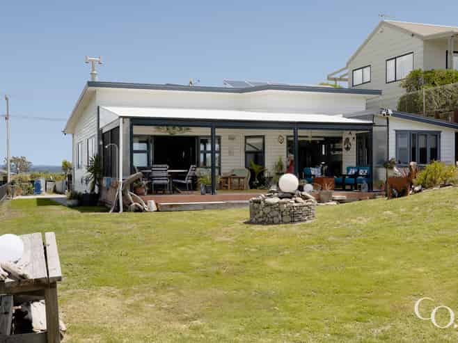 103 Pukehina Parade, Pukehina