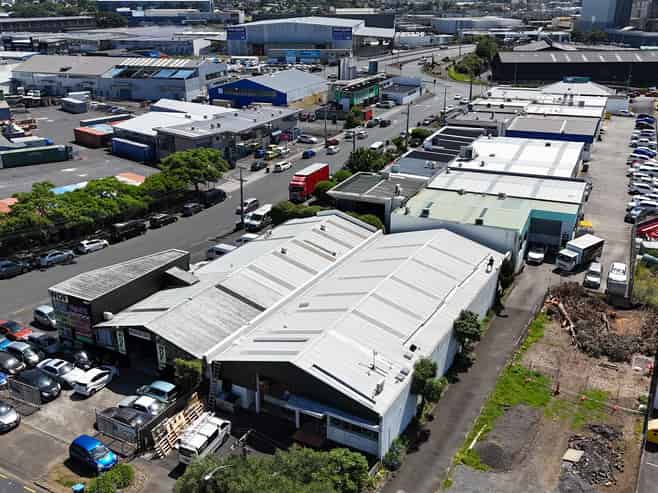 CBRE | 560sqm Sought-after Standalone
