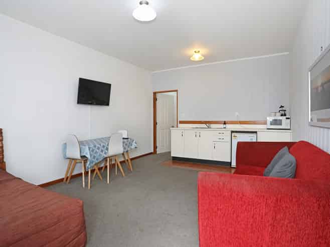 Freehold property known as ‘Esplanade Motel"