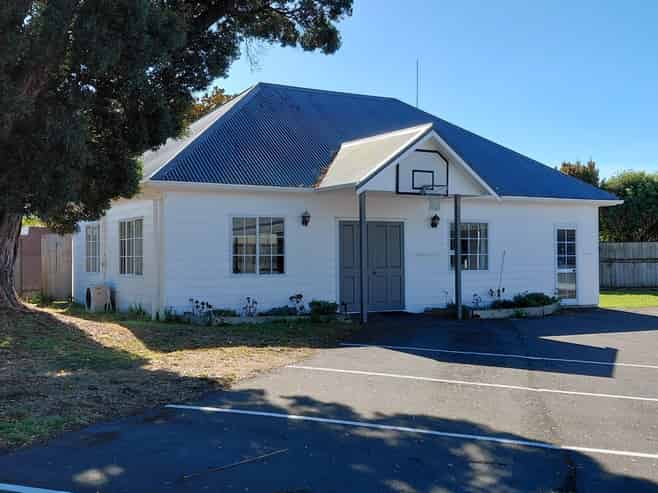 Freehold property known as ‘Esplanade Motel"