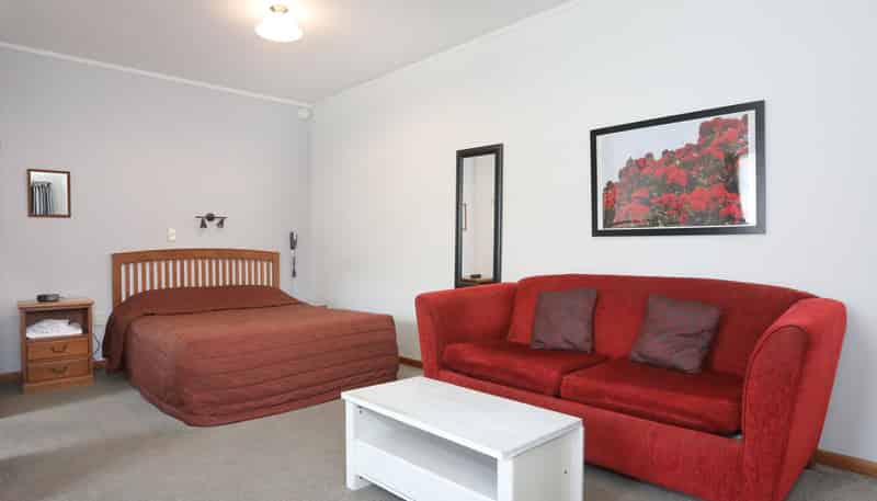 305/307 Fitzherbert Avenue, West End