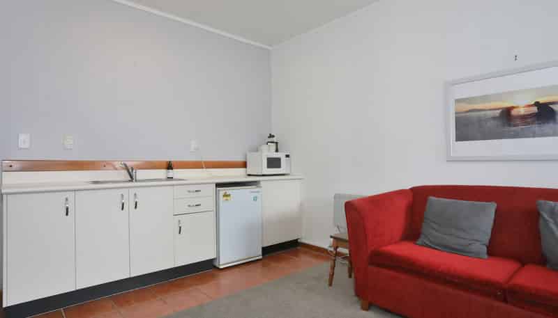 305/307 Fitzherbert Avenue, West End