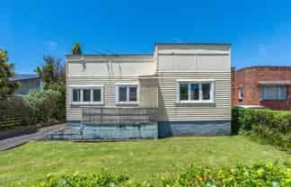 6 Staveley Avenue, Mount Roskill