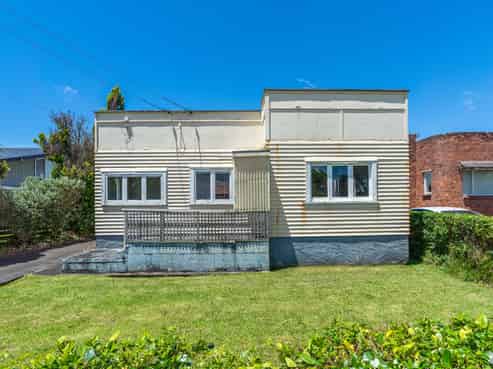 6 Staveley Avenue, Mount Roskill