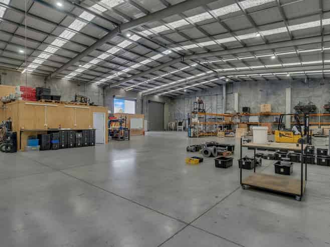 Modern, Quality Well Situated Industrial