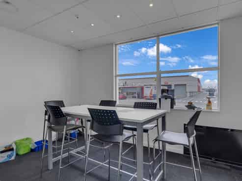 Modern, Quality Well Situated Industrial