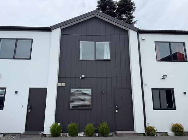 3/304 Waterloo Road, Hornby