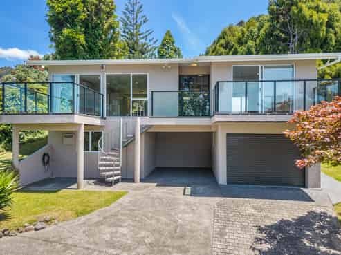 1270 Huia Road, Huia