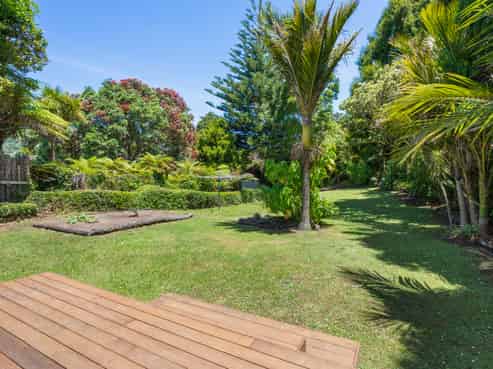 1270 Huia Road, Huia