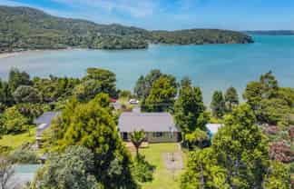 1270 Huia Road, Huia