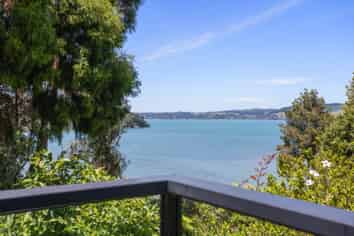 1270 Huia Road, Huia