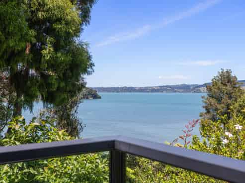 1270 Huia Road, Huia