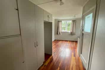 40 Clayton Avenue, Otara