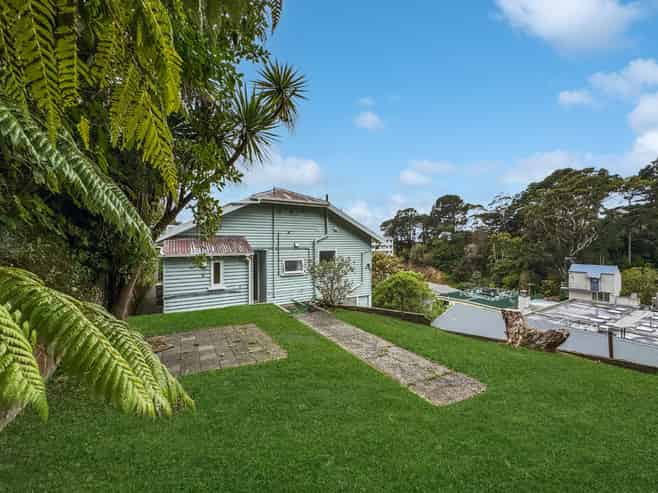 2/20C Glenmore Street, Thorndon