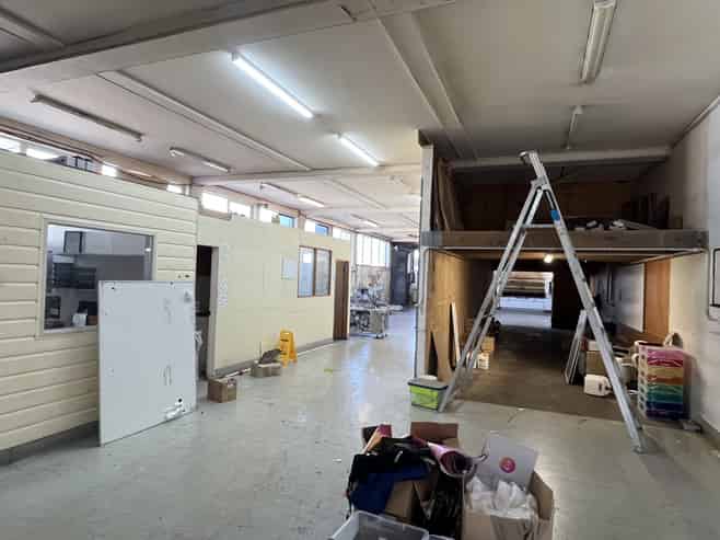 Vacant - versatile warehouse in Kapiti
