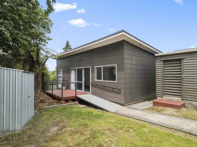 A/10 Bay Grove , Pukehangi