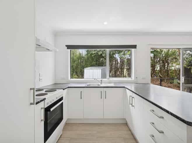 A/10 Bay Grove , Pukehangi