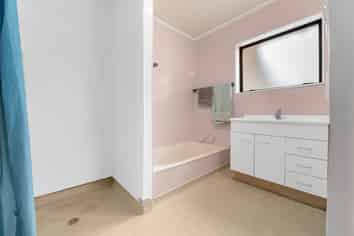 246 Clyde Street, Hamilton East