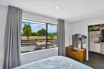 33 Seadown Crescent, Amberley