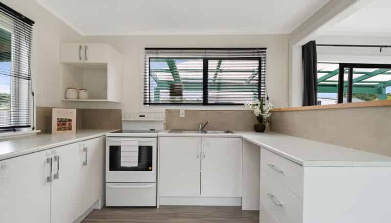 13 Victory road, Fairy Springs