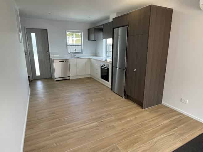 2/111 Osborne Street, Waltham