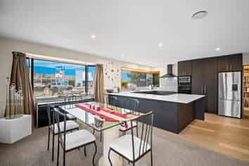 57 Queenspark Drive, Parklands