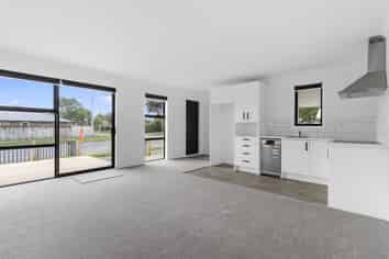 1/2 Searancke Place, Fairfield