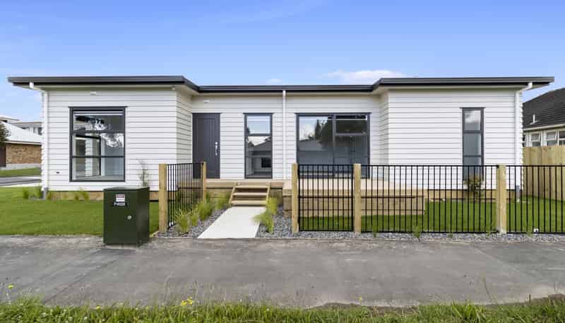 1/2 Searancke Place, Fairfield