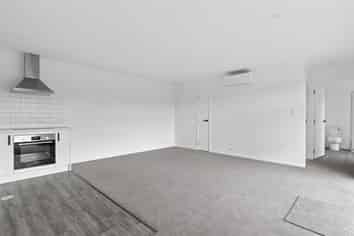 1/2 Searancke Place, Fairfield