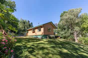  8/3382 Pourerere Road, Pourerere