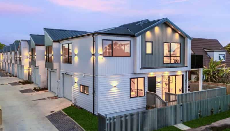 2/71 Wintere Road, Papatoetoe