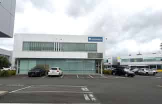 Modern 240m² Office - William Pickering Drive