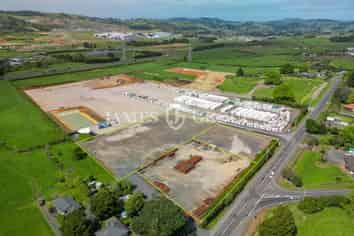 Metaled Yard with Full Utilities | 4,000m²