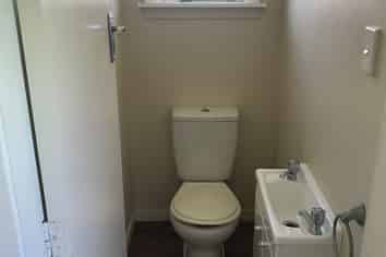 39 Paritutu Road, Spotswood