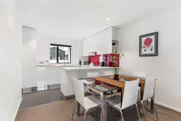 Suite 22/8 Dock Street, Auckland Central