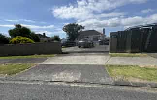 10 Raglan Street, Mangere East