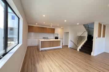 8 Irwin Lane, Windsor Park