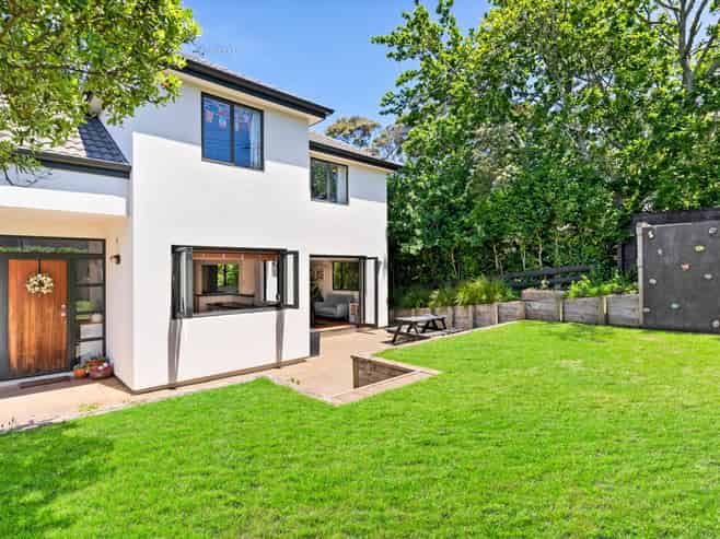 120 Cliff View Drive, Green Bay