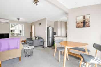 5C Grey Street, Glenholme