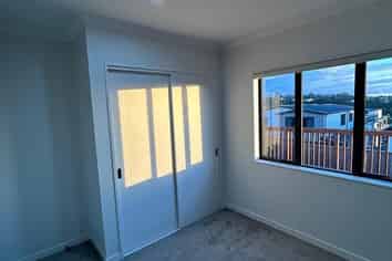 14 Southridge Road, Flat Bush