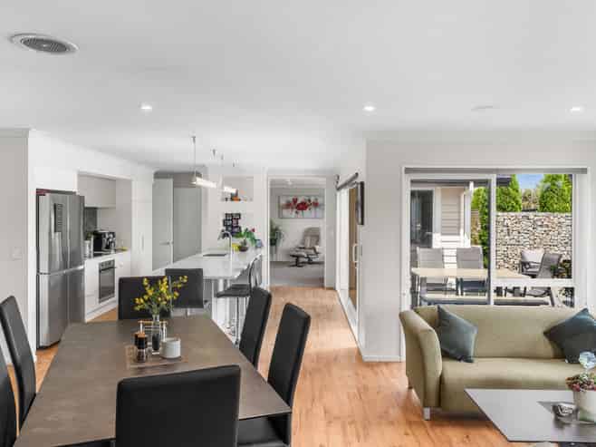 59 Warwick Road, Swannanoa