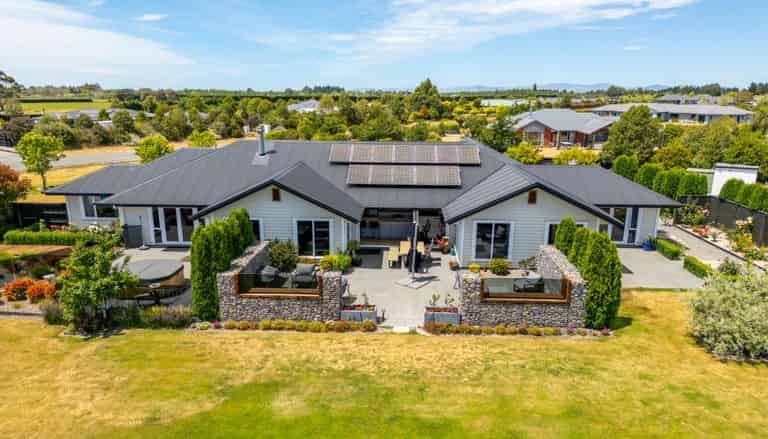 59 Warwick Road, Swannanoa