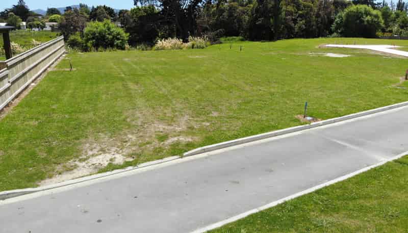 18 Brunoro Place, Paraparaumu