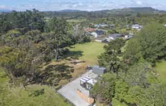  Pandora Avenue, CAMERONS