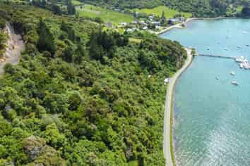 94 Aramoana Road, Port Chalmers