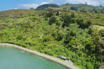 94 Aramoana Road, Port Chalmers